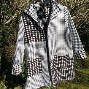 M Black/White IC By Connie K Long Coat